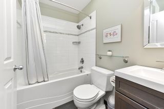 Photo 23: 3825 Mildred St in Saanich: SW Strawberry Vale House for sale (Saanich West)  : MLS®# 913603