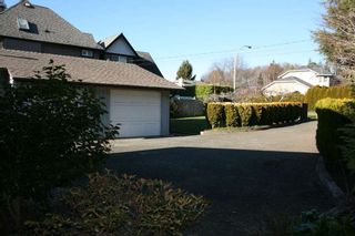 Photo 4: 13470 14 AVENUE in South Surrey White Rock: Crescent Bch Ocean Pk. Home for sale ()  : MLS®# R2336371