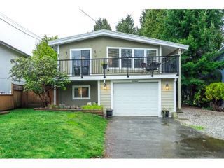 Photo 2: 15857 RUSSELL Avenue: White Rock House for sale (South Surrey White Rock)  : MLS®# R2534291