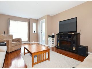 Photo 3: 206 5499 203RD Street in Langley: Langley City Condo for sale : MLS®# F1422792
