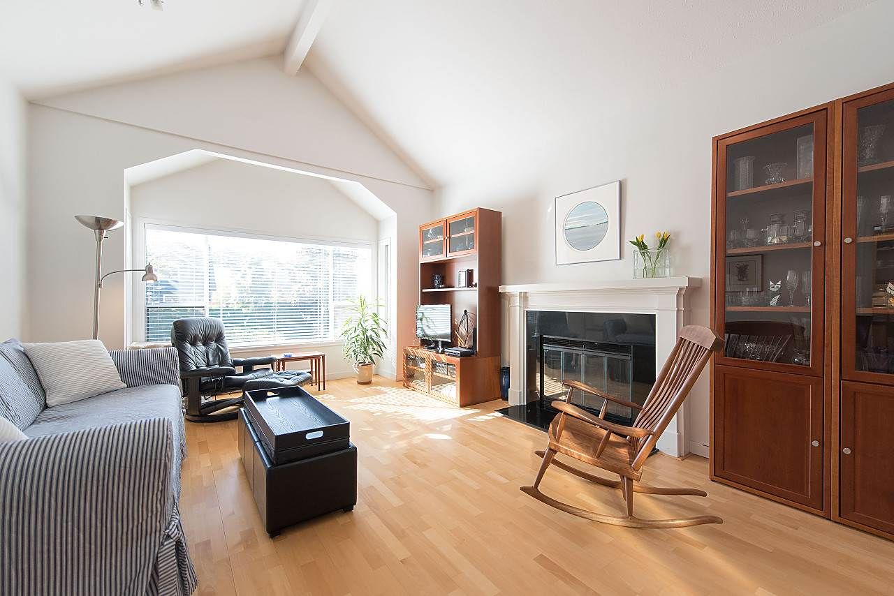 Photo 3: Photos: 1849 W 12TH Avenue in Vancouver: Kitsilano Townhouse for sale (Vancouver West)  : MLS®# R2236443