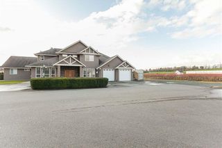 Photo 1: 405 Defehr Road in Abbotsford: House  : MLS®# R2420159