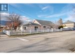 Main Photo: 403 WOODRUFF Avenue in Penticton: House for sale : MLS®# 10303807