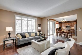 Photo 4: 8232 9 Avenue SW in Calgary: West Springs Detached for sale : MLS®# A2022941
