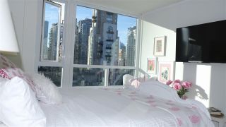 Photo 10: 1506 388 DRAKE Street in Vancouver: Yaletown Condo for sale in "GOVERNOR'S TOWER" (Vancouver West)  : MLS®# R2542186