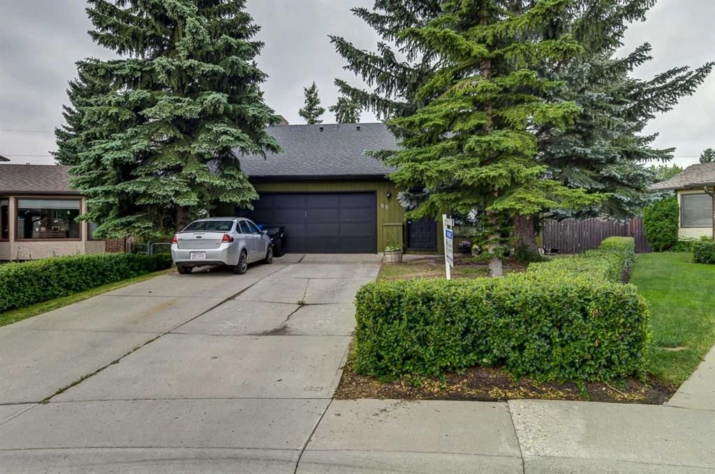 Main Photo: 88 Berkley Rise NW in Calgary: Beddington Heights Detached for sale : MLS®# A1127287