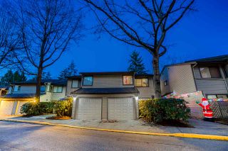 Photo 2: 5884 MAYVIEW Circle in Burnaby: Burnaby Lake Townhouse for sale (Burnaby South)  : MLS®# R2433719