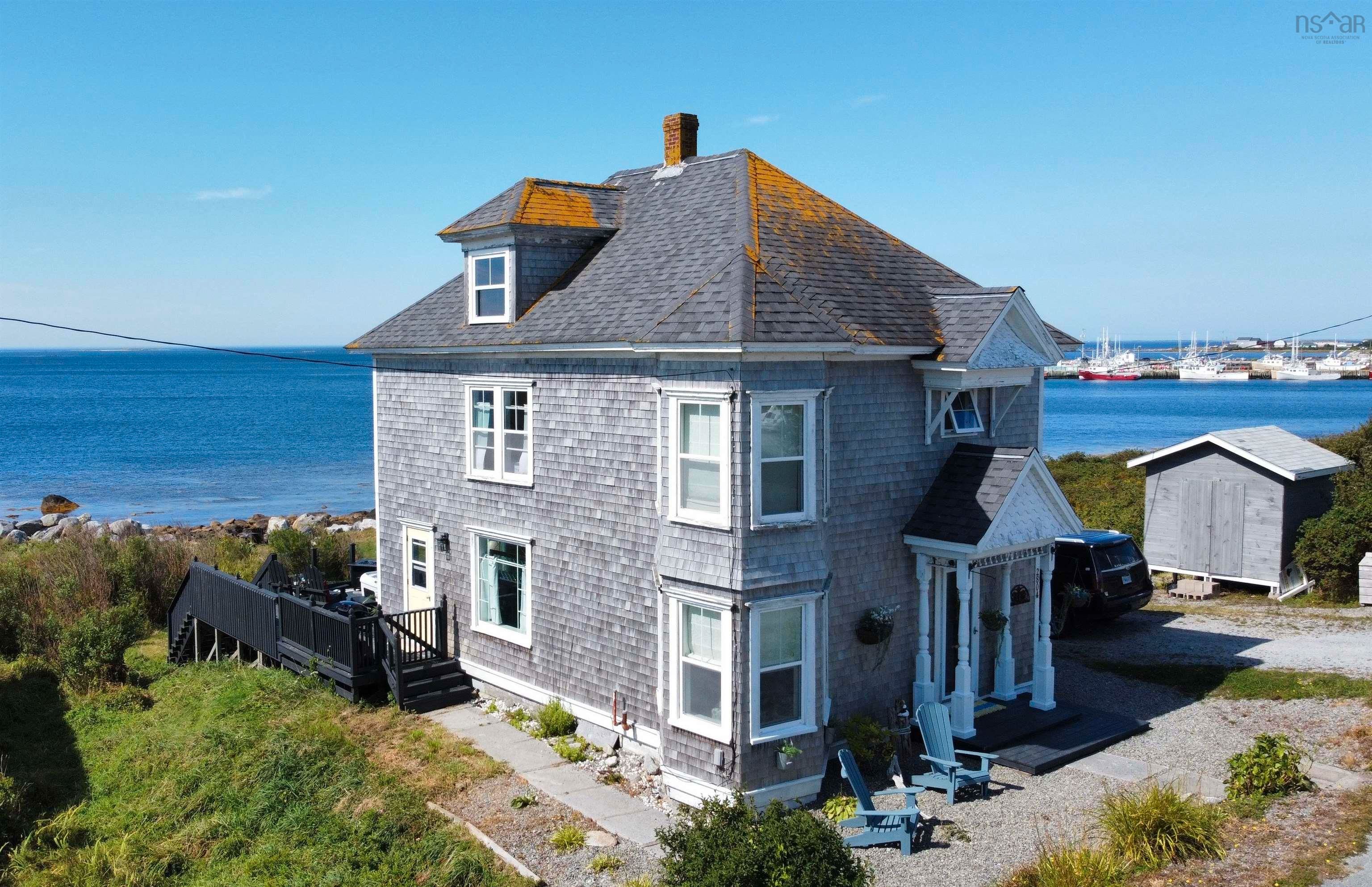 Main Photo: 2804 Main Street in Clark's Harbour: 407-Shelburne County Residential for sale (South Shore)  : MLS®# 202316899