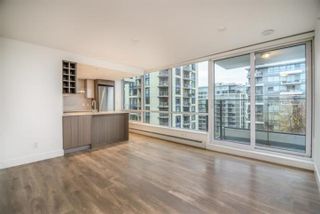 Photo 2: 805 1788 COLUMBIA Street in Vancouver: False Creek Condo for sale in "EPEIC AT WEST" (Vancouver West)  : MLS®# R2819449