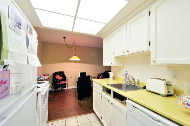 Photo 3: Photos: 109 123 E 19TH Street in North Vancouver: Central Lonsdale Condo for sale : MLS®# V1136810
