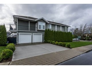 Photo 2: 4790 PENDER Street in Burnaby: Capitol Hill BN House for sale (Burnaby North)  : MLS®# R2125071