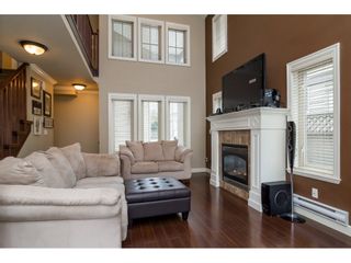 Photo 4: 20 6238 192 Street in Surrey: Cloverdale BC Townhouse for sale in "BAKERVIEW TERRACE" (Cloverdale)  : MLS®# R2149954