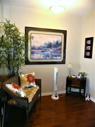 Photo 10: 401 2336 WHYTE Avenue in Port Coquitlam: Central Pt Coquitlam Condo for sale in "CENTREPOINTE" : MLS®# R2378939