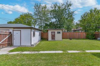 Photo 3: 1013 Cathedral Avenue in Winnipeg: Sinclair Park Residential for sale (4C)  : MLS®# 202321868