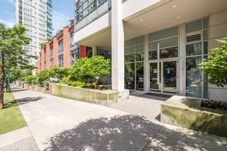 Photo 3: 3204 1211 MELVILLE Street in Vancouver: Coal Harbour Condo for sale in "THE RITZ" (Vancouver West)  : MLS®# R2719185