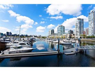 Photo 15: 201 1228 MARINASIDE CRESCENT in Vancouver: Yaletown Condo for sale (Vancouver West)  : MLS®# R2128055