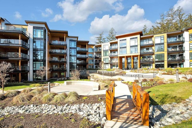 FEATURED LISTING: 404 - 14855 THRIFT Avenue White Rock