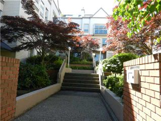 Photo 1: 210 910 W 8TH Avenue in Vancouver: Fairview VW Condo for sale in "The Rhapsody" (Vancouver West)  : MLS®# V965322