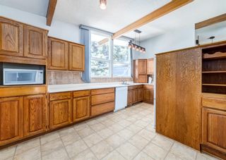 Photo 12: 2711 Cannon Road NW in Calgary: Charleswood Detached for sale : MLS®# A1232927