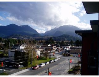 Photo 5: 409 40437 TANTALUS Road in Squamish: Garibaldi Estates Condo for sale : MLS®# V676927
