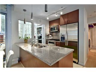 Photo 3: 702 1211 MELVILLE Street in Vancouver: Coal Harbour Condo for sale in "THE RITZ" (Vancouver West)  : MLS®# V978535