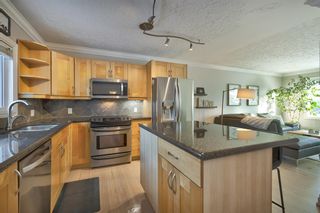 Photo 13: 141 Wedgewood Drive SW in Calgary: Wildwood Detached for sale : MLS®# A2016300