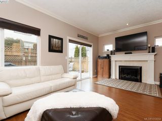 Photo 3: 981 Huckleberry Terr in VICTORIA: La Happy Valley House for sale (Langford)  : MLS®# 812862