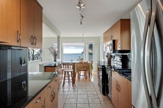Photo 19: 1972 Crescent Rd in Oak Bay: OB Gonzales House for sale : MLS®# 923161