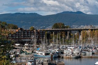 Photo 28: 405 1502 ISLAND PARK Walk in Vancouver: False Creek Condo for sale (Vancouver West)  : MLS®# R2839361