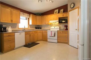 Photo 6: 15 Lessard Place in Winnipeg: Island Lakes Residential for sale (2J)  : MLS®# 1809876