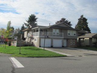 Photo 2: 9035 144A Street in Surrey: Bear Creek Green Timbers House for sale : MLS®# F1322777