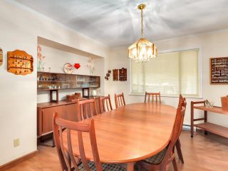 Photo 5: 3919 ST. MARYS Avenue in North Vancouver: Upper Lonsdale House for sale : MLS®# R2703402