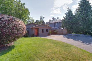 Photo 2: 373 Selica Rd in Langford: La Mill Hill House for sale : MLS®# 906755