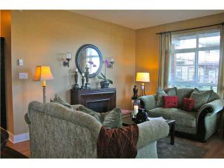 Photo 3: 103 9233 FERNDALE Road in Richmond: McLennan North Condo for sale in "RED 2" : MLS®# V930292