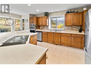 Photo 12: 1916 Bayview Court in West Kelowna: House for sale : MLS®# 10288371