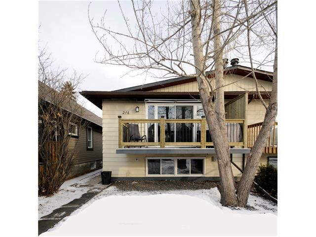 Main Photo: 216 15 Street NW in Calgary: Hillhurst House for sale : MLS®# C4096075