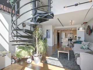Photo 4: 305 428 W 8TH Avenue in Vancouver: Mount Pleasant VW Condo for sale in "XL LOFTS" (Vancouver West)  : MLS®# R2184000