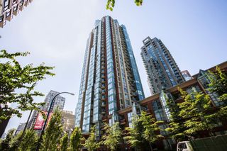 Photo 15: 2404 939 HOMER Street in Vancouver: Yaletown Condo for sale in "THE PINNACLE" (Vancouver West)  : MLS®# R2088253
