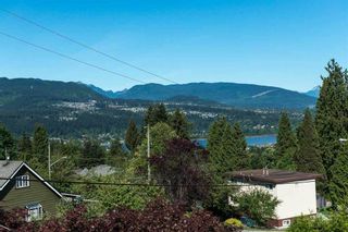 Photo 19: 209 SEAVIEW Drive in Port Moody: College Park PM House for sale in "College Park" : MLS®# R2103504