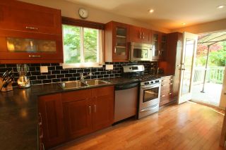 Photo 2: 2665 Violet Street in North Vancouver: Blueridge NV House for sale : MLS®# V768163