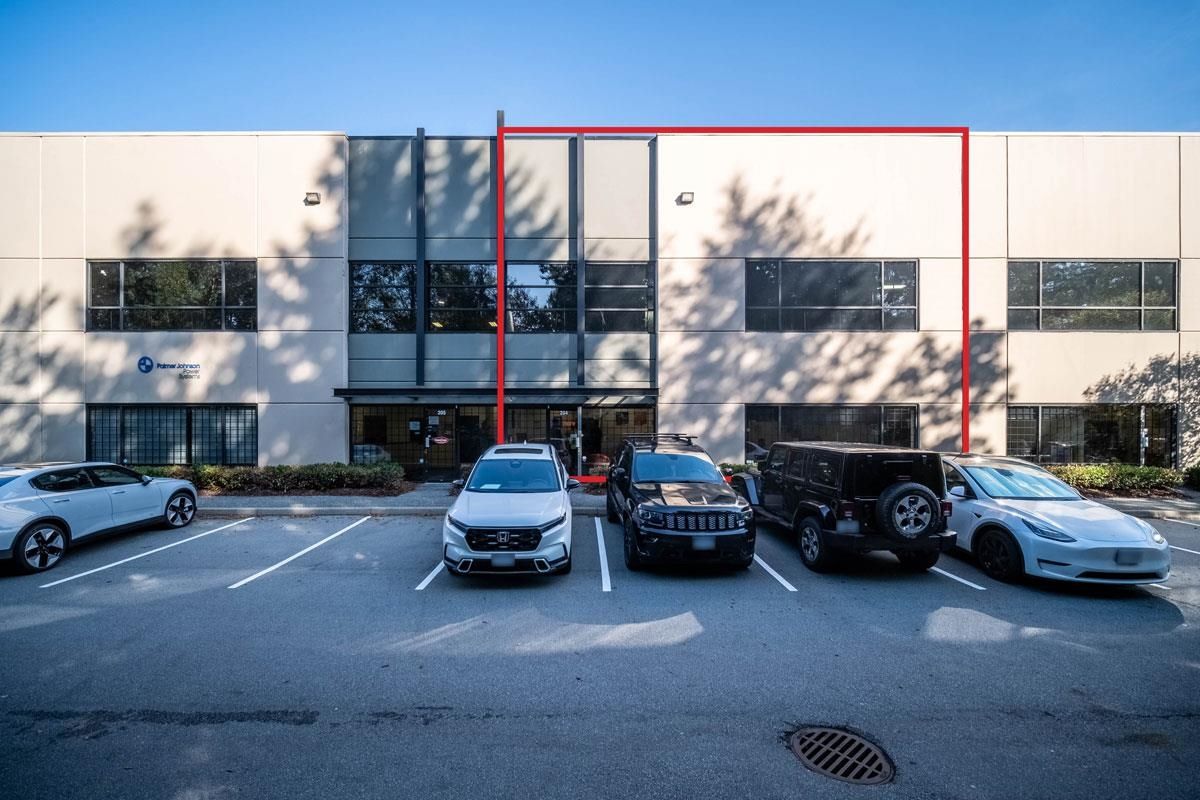 Main Photo: 204 6741 CARIBOO Road in Burnaby: Government Road Industrial for lease in "Cariboo Business Park" (Burnaby North)  : MLS®# C8054017