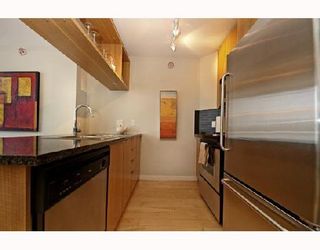 Photo 4: 1901 1010 RICHARDS Street in Vancouver: Downtown VW Condo for sale in "GALLERY" (Vancouver West)  : MLS®# V670409