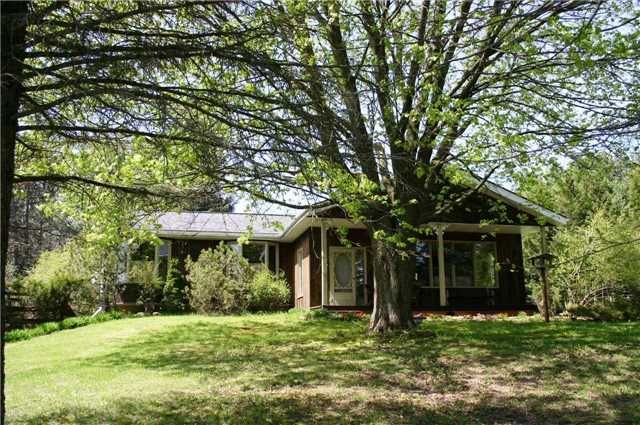 Main Photo: 8754 Sideroad 15 in Erin: Rural Erin House (Bungalow) for sale : MLS®# X4135692