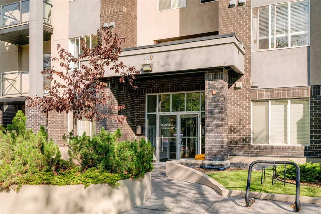 Main Photo: 207 910 18 Avenue SW in Calgary: Lower Mount Royal Apartment for sale : MLS®# A2082753