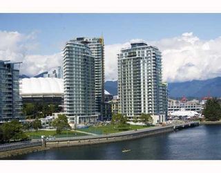 Photo 1: 901 918 COOPERAGE Way in Vancouver: False Creek North Condo for sale in "MARINER" (Vancouver West)  : MLS®# V747517