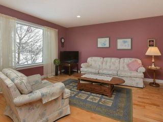 Photo 7: 937 Greenwood Crescent: Shelburne House (Bungalow) for sale : MLS®# X4038111