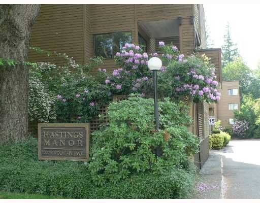 Main Photo: 302 3275 MOUNTAIN Highway in North_Vancouver: Lynn Valley Condo for sale in "HASTINGS MANOR" (North Vancouver)  : MLS®# V679257