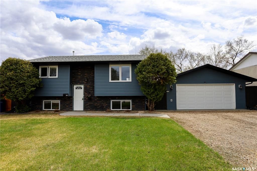 Main Photo: 341 33rd Street in Battleford: Residential for sale : MLS®# SK889243
