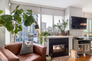 Photo 4: 1004 183 KEEFER Place in Vancouver: Downtown VW Condo for sale in "Paris Place" (Vancouver West)  : MLS®# R2740720