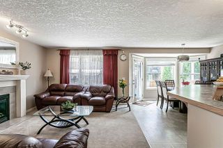 Photo 8: 26 BRIDLECREST Road SW in Calgary: Bridlewood Detached for sale : MLS®# C4302285